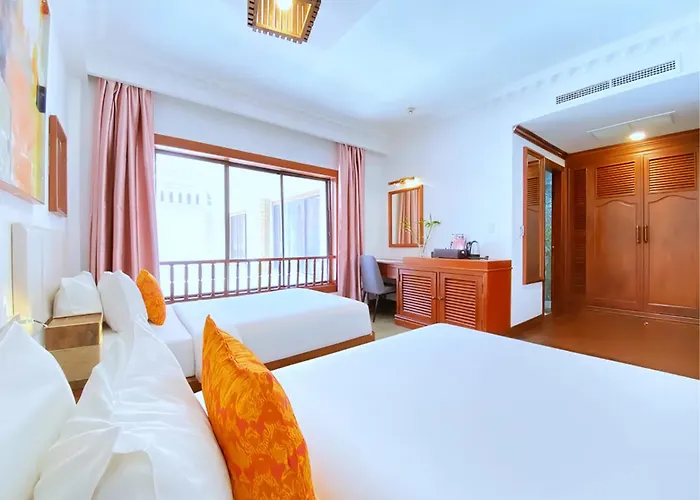 Angkor Land Hotel